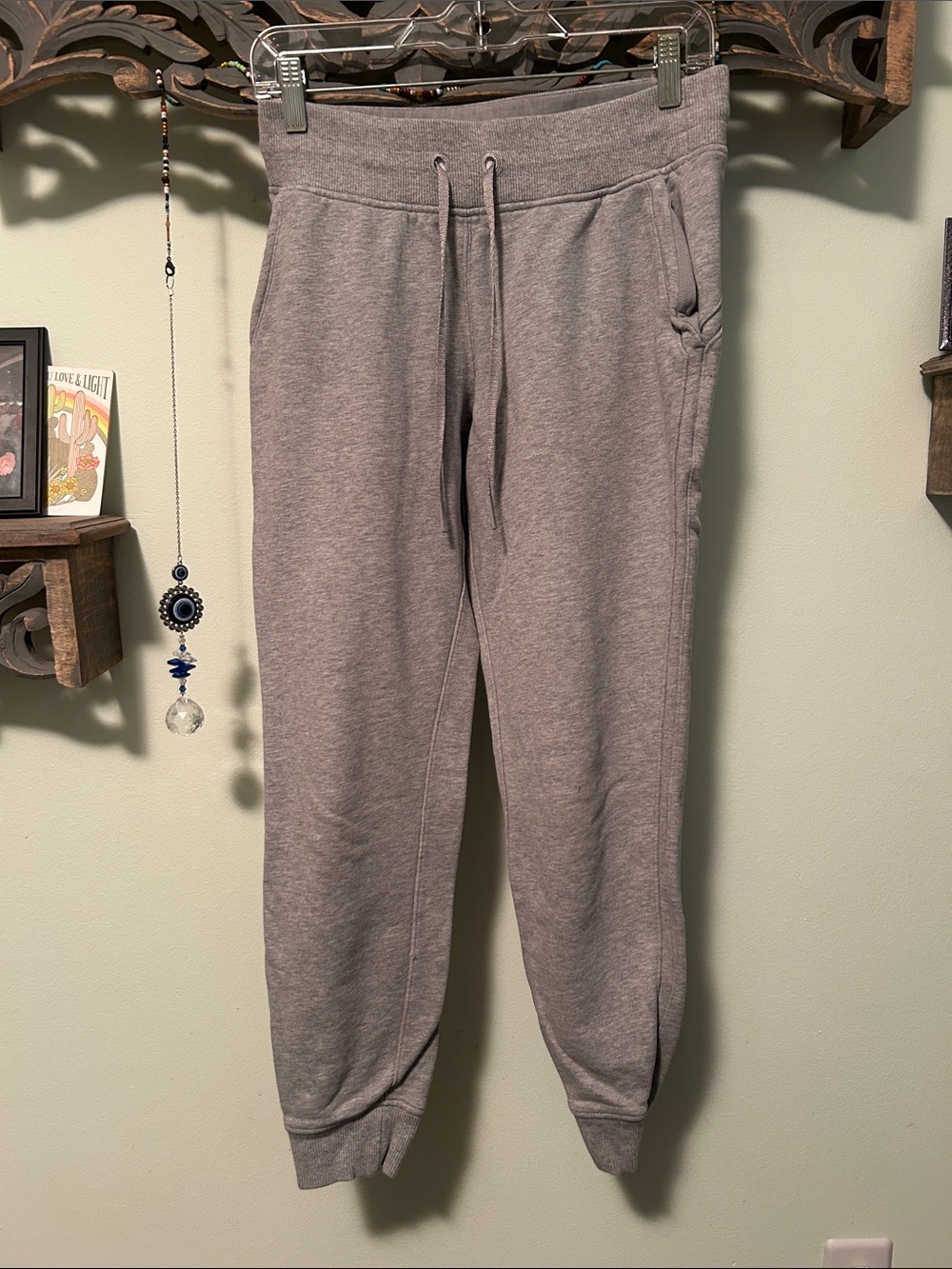 Women’s lululemon gray joggers size 6